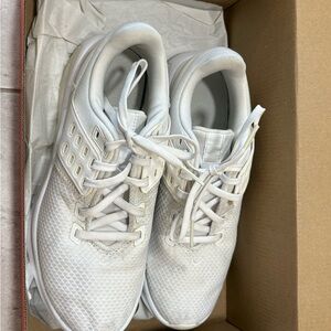 Nike Air Max Bella white sneakers - size 6.5